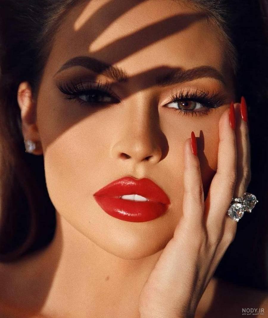 عکس رژ لب قرمز دخترانه عکس رژ لب قرمز دخترانه