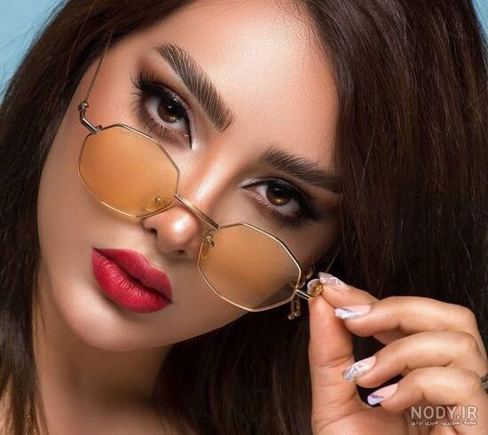 عکس هایی از مدل آرایش لب با رژ قرمز عکس هایی از مدل آرایش لب با رژ قرمز