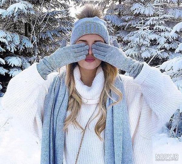 ژست عکس برفی دخترانه