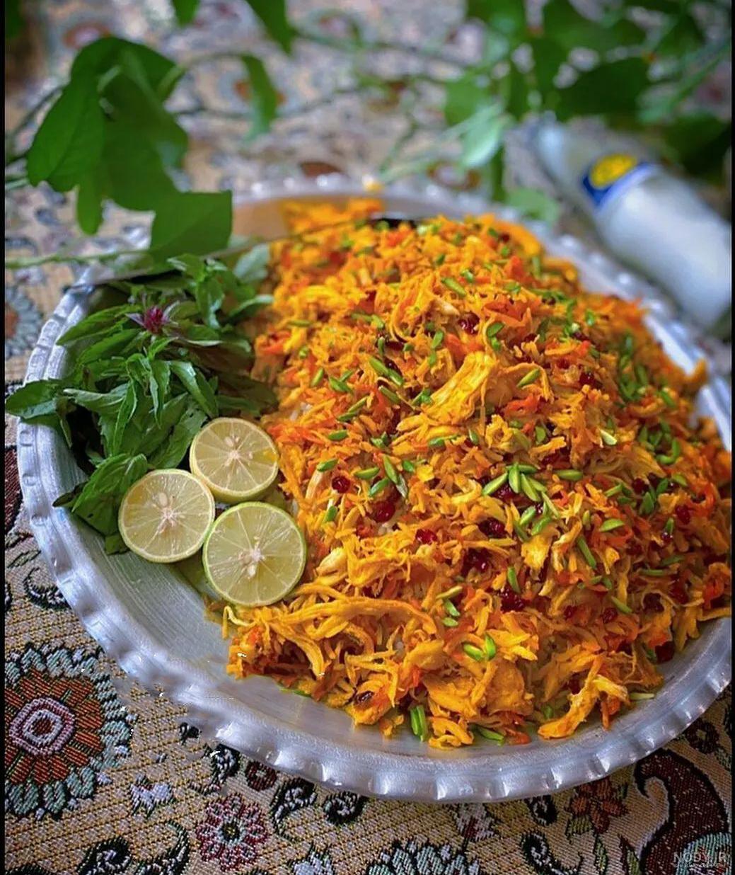 طرز تهیه زرشک پلو با مرغ ریش ریش و هویج خوشمزه و ساده برای 4 نفر مرحله به  مرحله
