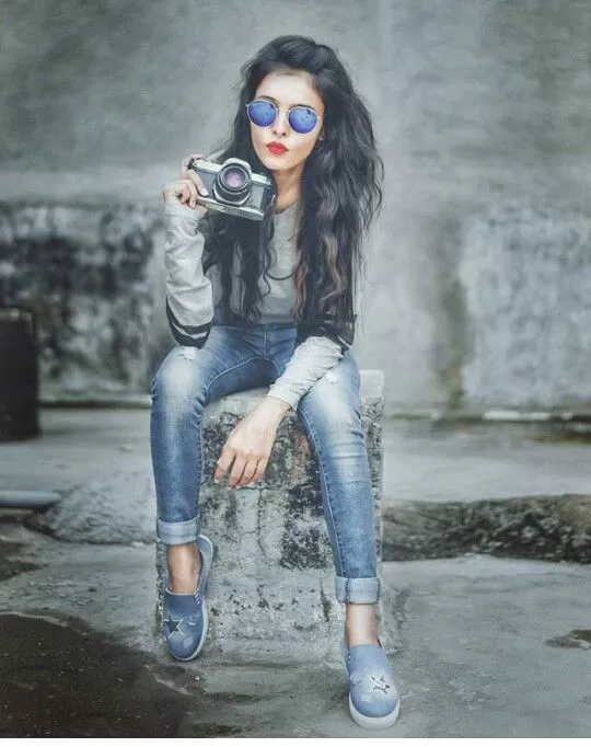 عکس پروفایل دخترونه لاکچری و خاص