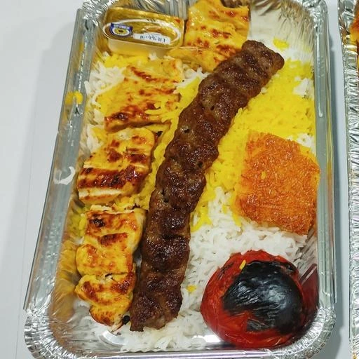 کمترین و بیشترین قیمت یک پرس چلو کباب ؛ ۵۰۰ هزار تومان برای کباب لاکچری! |  پخت کباب با سنگدان مرغ صحت دارد؟ - همشهری آنلاین
