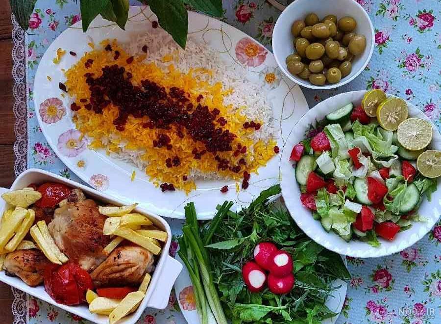 ۸ مرحله پخت زرشک پلو با مرغ مجلسی