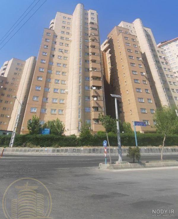 عکس برج حرم مطهر علی بن حمزه در شیراز، ایران عکس استوک عکس برج حرم مطهر علی بن حمزه در شیراز، ایران عکس استوک