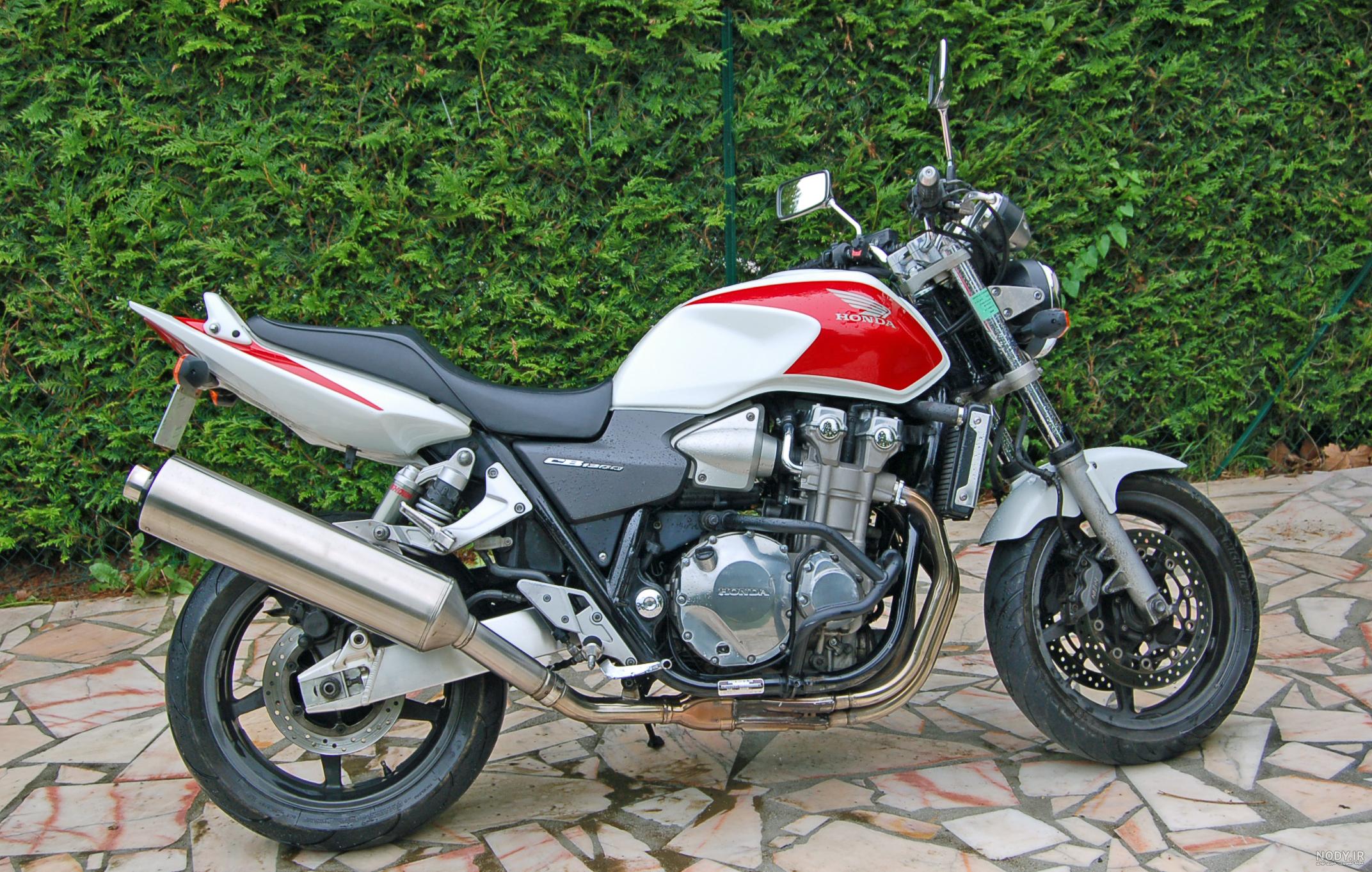 نقد و بررسی موتور سیکلت هوندا CB400 مدل ۱۹۹۲ | Emotors