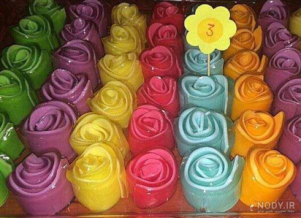 خرید و قیمت ژله رولی طرح گل رز در رنگ های مختلف هزینه ارسال به صورت پس  کرایه بعد از حمل از غرفه سرزمین دسر