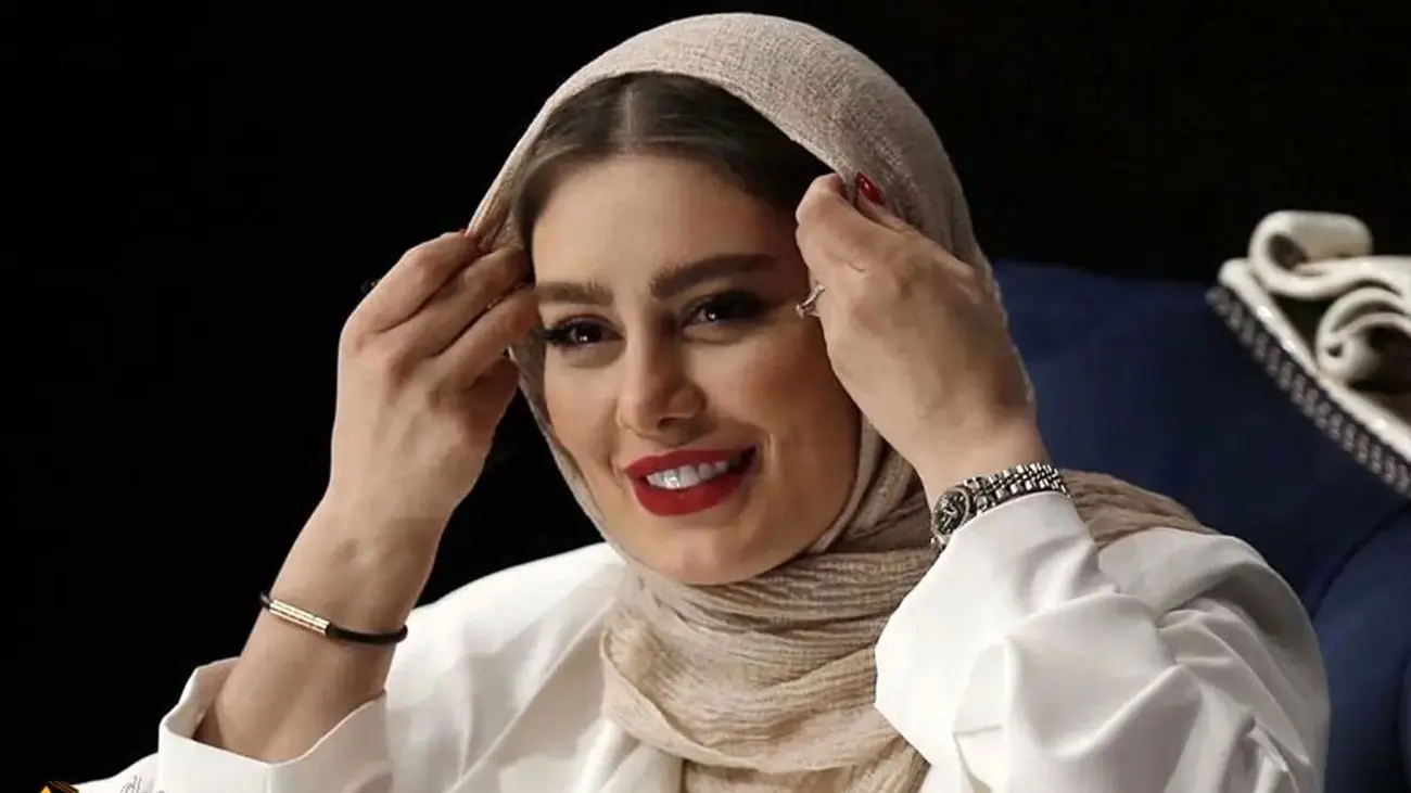 عکس تتلو بک گراند گوشی سحر قریشی شد! عکس تتلو بک گراند گوشی سحر قریشی شد!