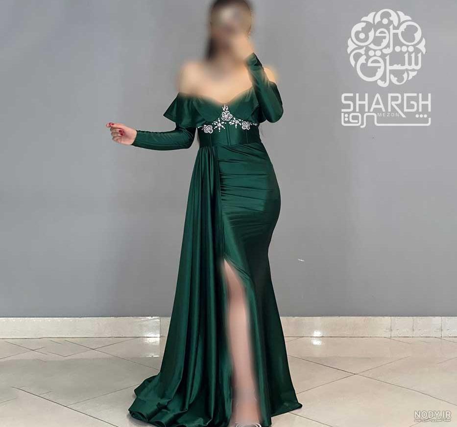 ماکسی یقه دلبری دنباله دار - شرق مزون - جدیدترین مدل های لباس ارزان قیمت ماکسی یقه دلبری دنباله دار - شرق مزون - جدیدترین مدل های لباس ارزان قیمت