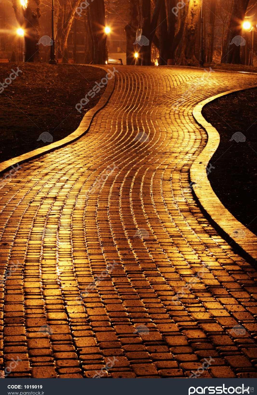 عکس تو جاده با ماشین شب