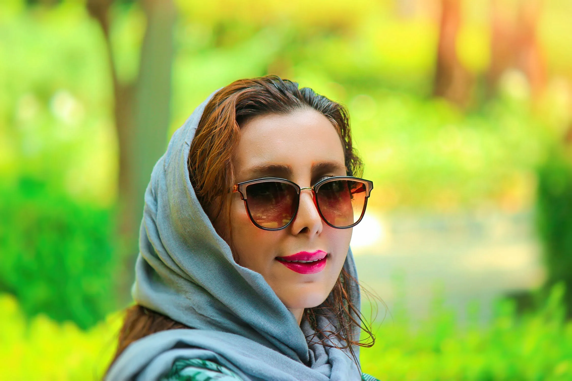 50 ژست عکس دخترانه 2022 جدید و جذاب با ایدههای متنوع 50 ژست عکس دخترانه 2022 جدید و جذاب با ایدههای متنوع