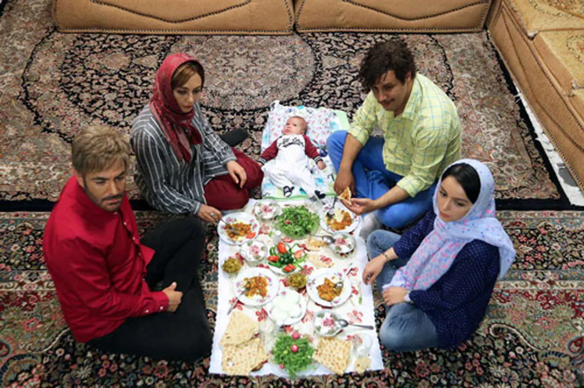 بیوگرافی بازیگران فیلم آینه بغل [داستان و نقش]