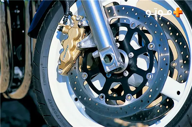 نقد و بررسی سوزوکی GSX1400 - موتو مگ