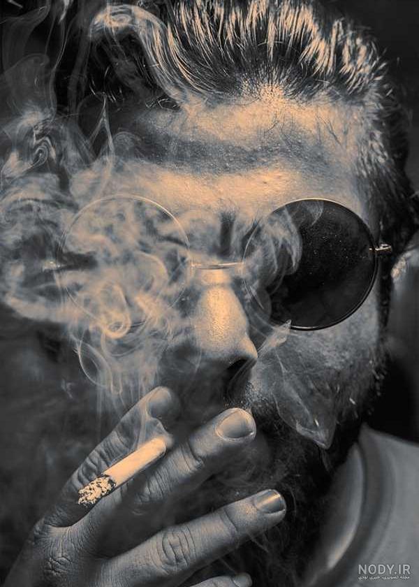 عکس سیگار کشیدن لاکچری