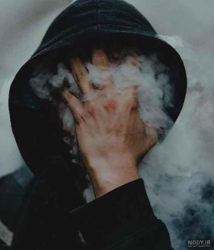 عکس سیگار کشیدن لاکچری