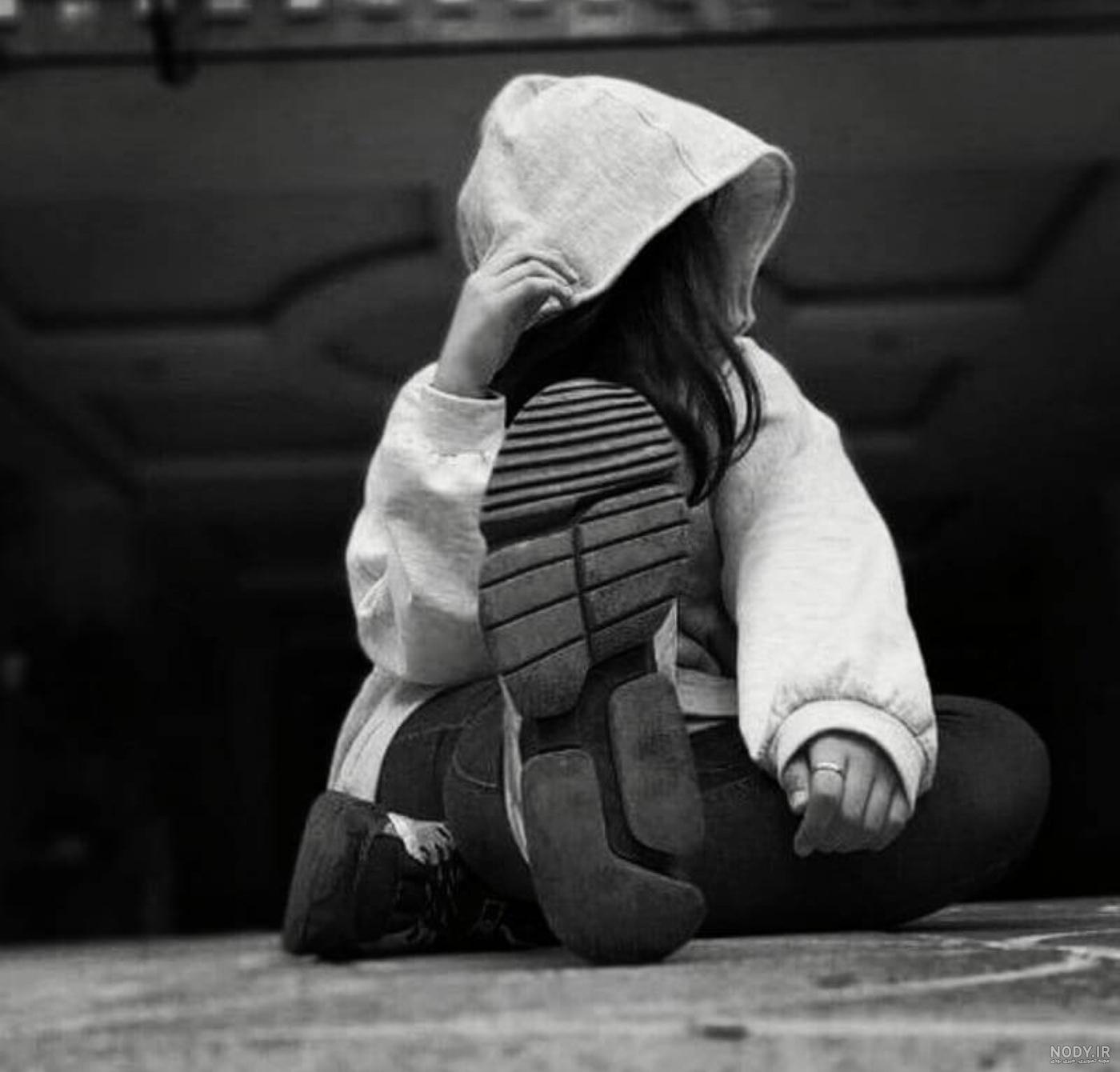 عکس پروفایل سیاه سفید دخترونه فانتزی