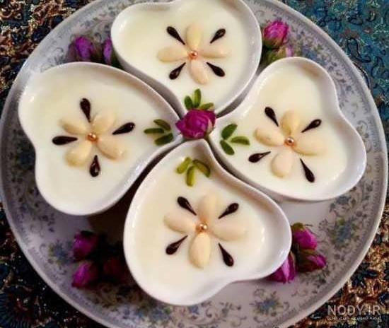 طرز تهیه‌ی دسر طبقه‌ای ژله و فرنی