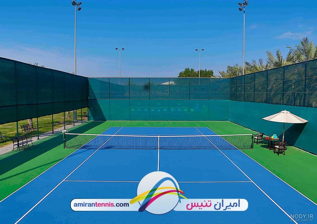 عکس در زمین تنیس