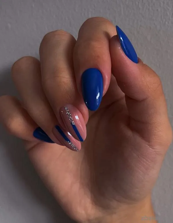 کاشت ناخن ابی آسمانی - اول نظر کاشت ناخن ابی آسمانی - اول نظر