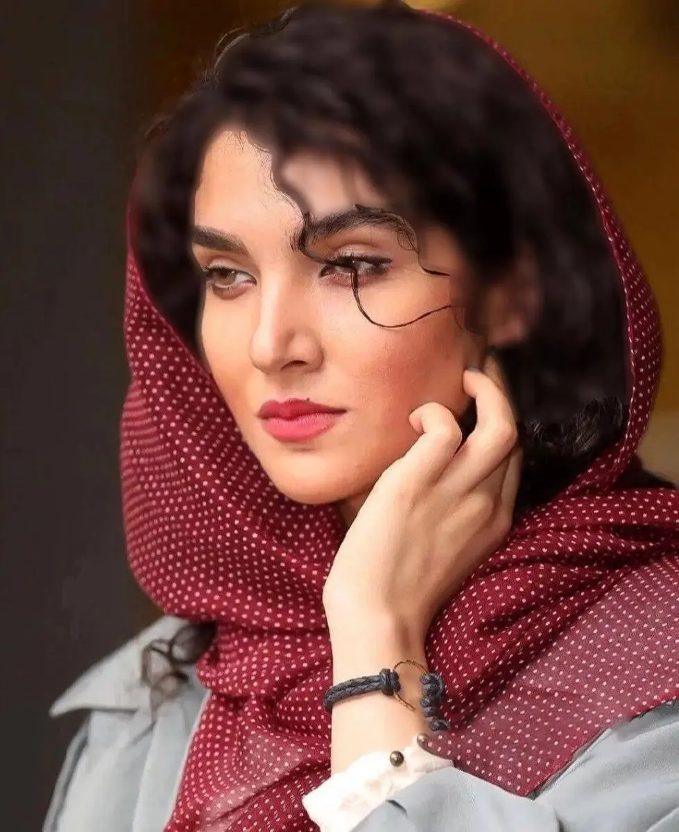 این خانم بازیگر وحشی ترین چشم ها را دارد/ عکس جدید سارا رسول زاده که کولاک کرد! /// تولیدی این خانم بازیگر وحشی ترین چشم ها را دارد/ عکس جدید سارا رسول زاده که کولاک کرد! /// تولیدی