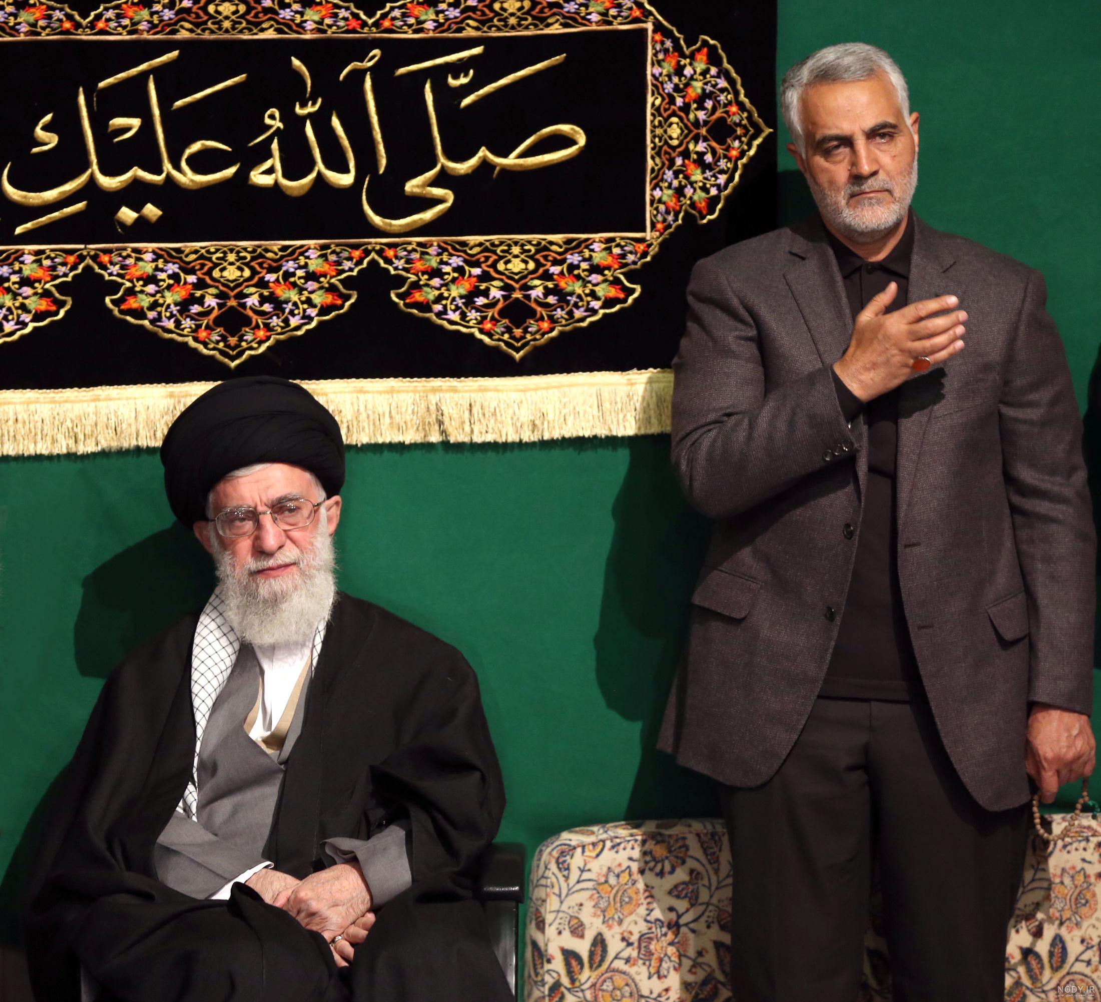 خرید و قیمت قاب عکس سردار و رهبر.تصویر سردار سلیمانی و امام خامنه ای.عکس  حاج قاسم با رهبر انقلاب.رهبر و سردار سلیمانی | ترب