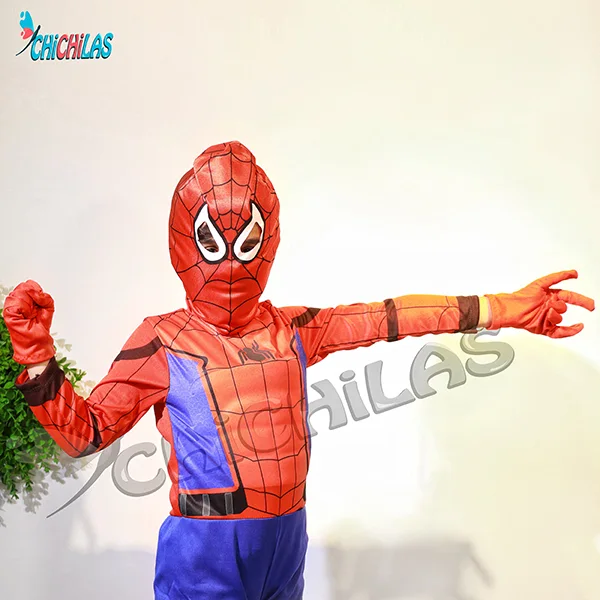 عکس دختر کفشدوزکی با مرد عنکبوتی