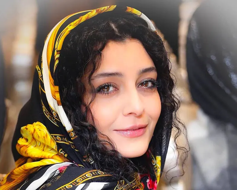 عکس سارا بیات