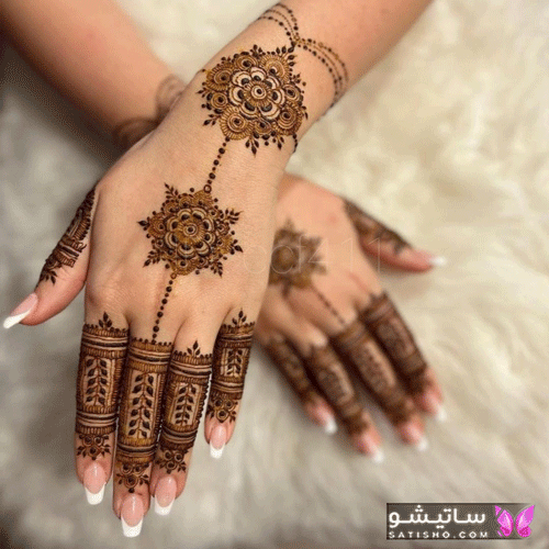 عکس نقش حنا بر روی دست عکس نقش حنا بر روی دست