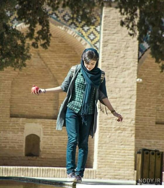 عکس هنری دخترانه از پشت عکس هنری دخترانه از پشت