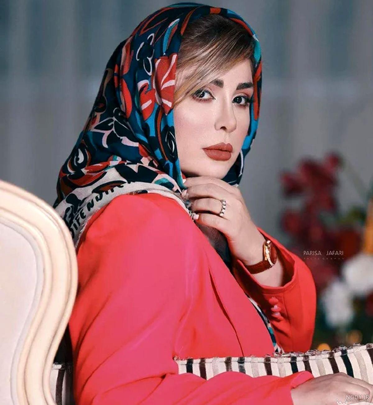 نیوشا ضیغمی و همسرش پای دیگ نذری | استایل سر تا پا مشکی نیوشا ضیغمی در  عزاداری امام حسین ع