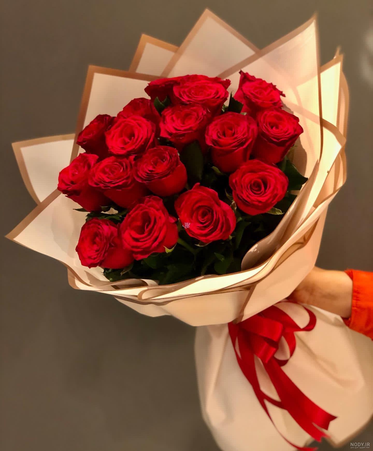سفارش آنلاین دسته گل رز نبات برای مناسبت های عاشقانه | گل فروشی انگور سفارش آنلاین دسته گل رز نبات برای مناسبت های عاشقانه | گل فروشی انگور