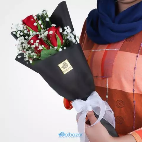 عکس با کیفیت دسته گل رز قرمز زیبا در پس زمینه سفید – عکس با کیفیت و تصاویر استوک حرفه ای عکس با کیفیت دسته گل رز قرمز زیبا در پس زمینه سفید – عکس با کیفیت و تصاویر استوک حرفه ای