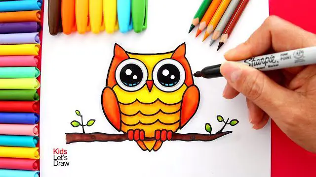 عکس جغد کارتونی روی کتاب عکس جغد کارتونی روی کتاب