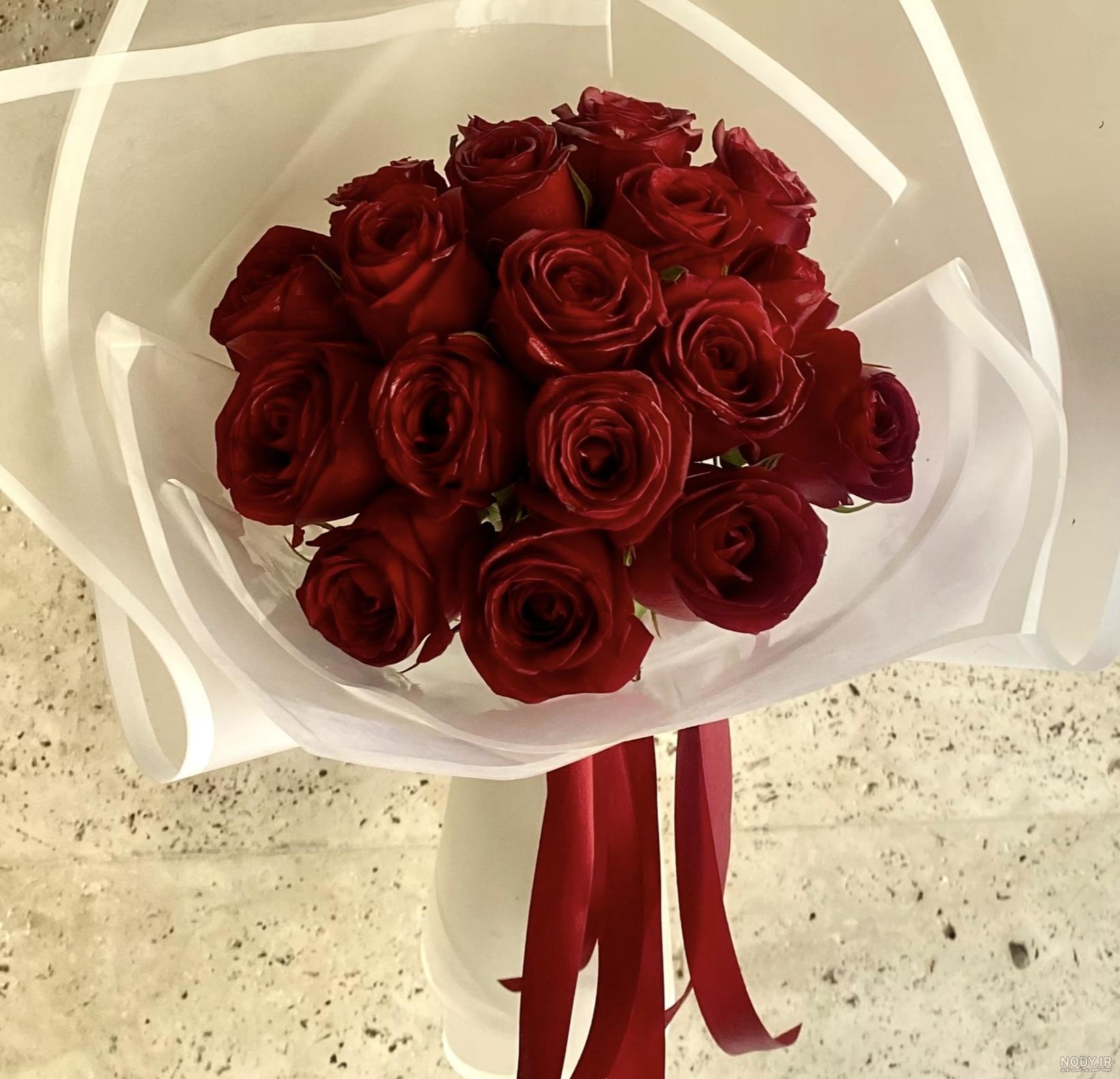 عکس گل رز قرمز دسته گل