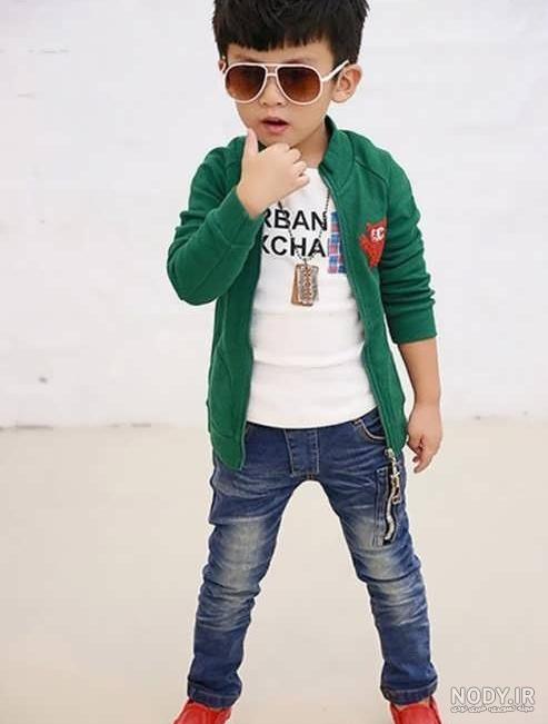 ژست عکس کودک در منزل