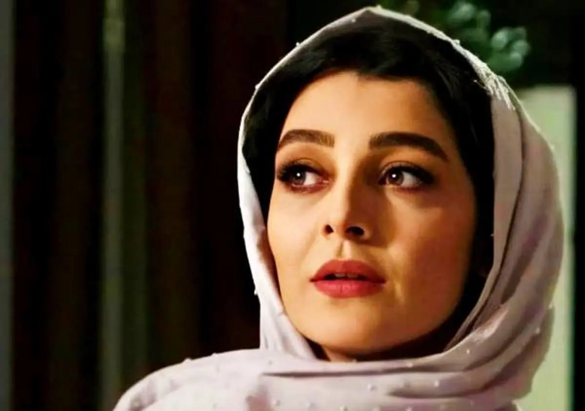 چهره جدید ساره بیات بعد از مدتی دوری از ایران چهره جدید ساره بیات بعد از مدتی دوری از ایران