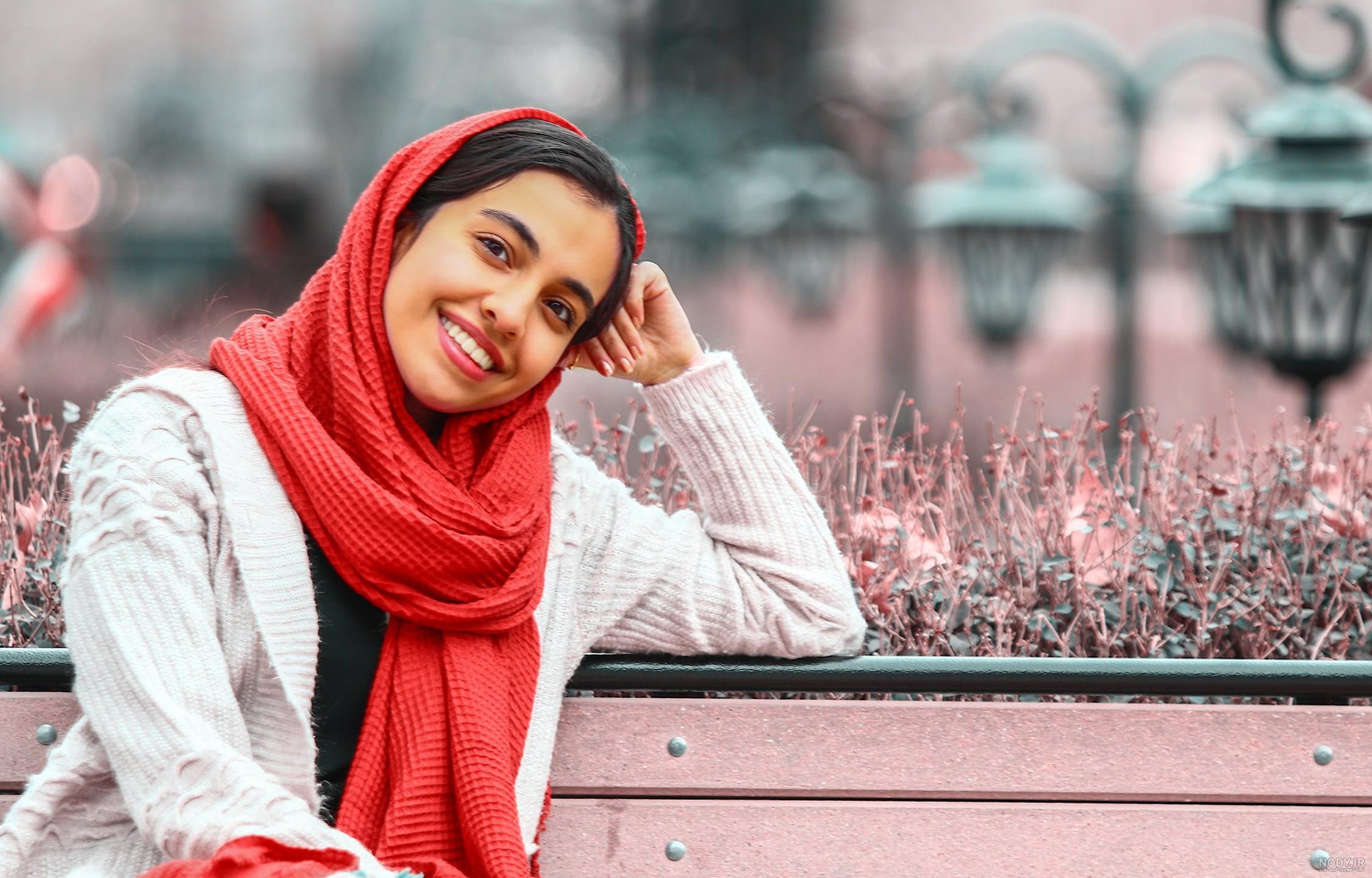تشخیص گرمی‌ و سردی تناژ رنگ پوست | بزمینه