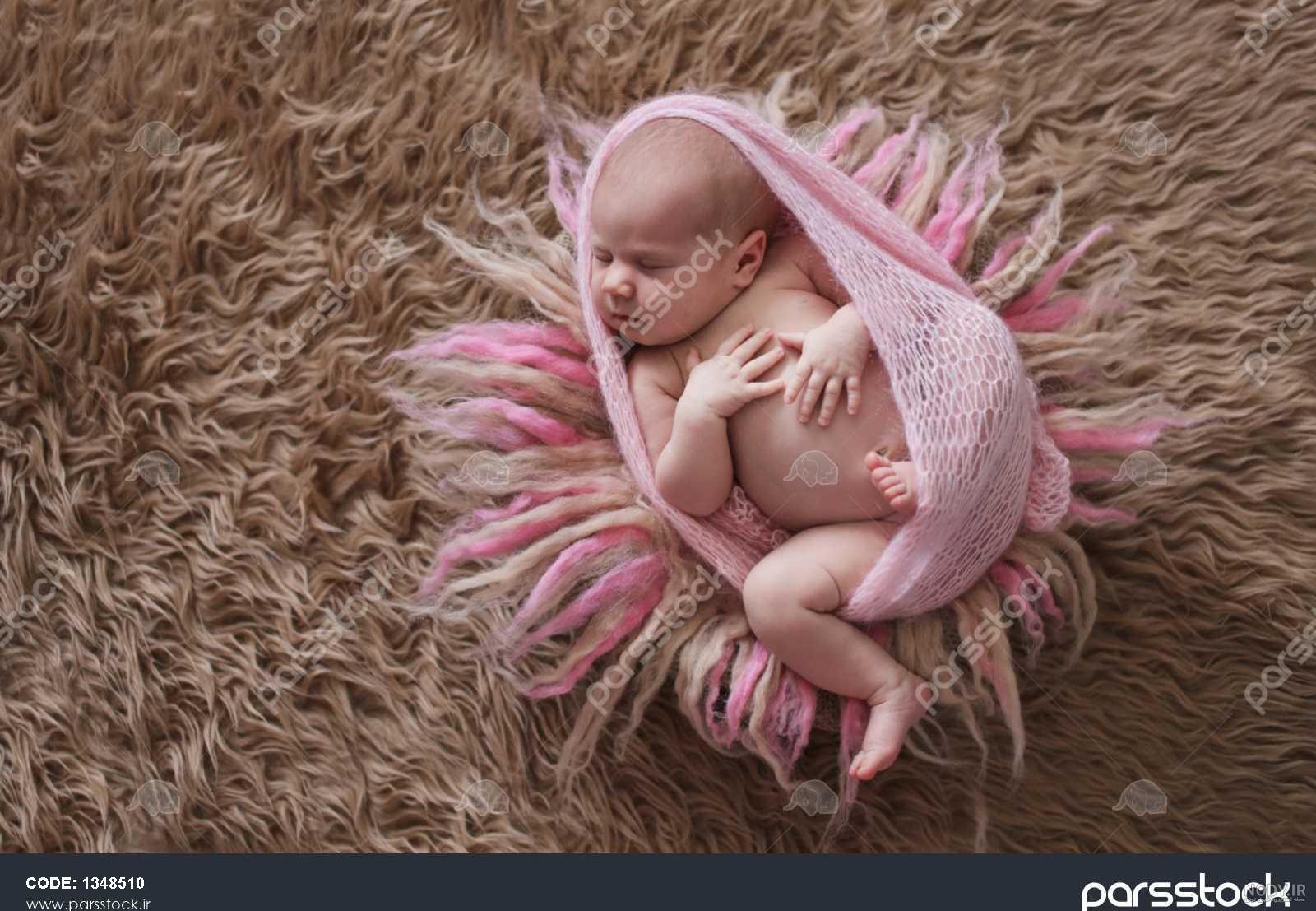 ست لباس دو تکه بلوز آستین بلند و شلوار صورتی نوزاد دخترانه طرح لاولی نیلی  Nili Lovely – مارال کیدز
