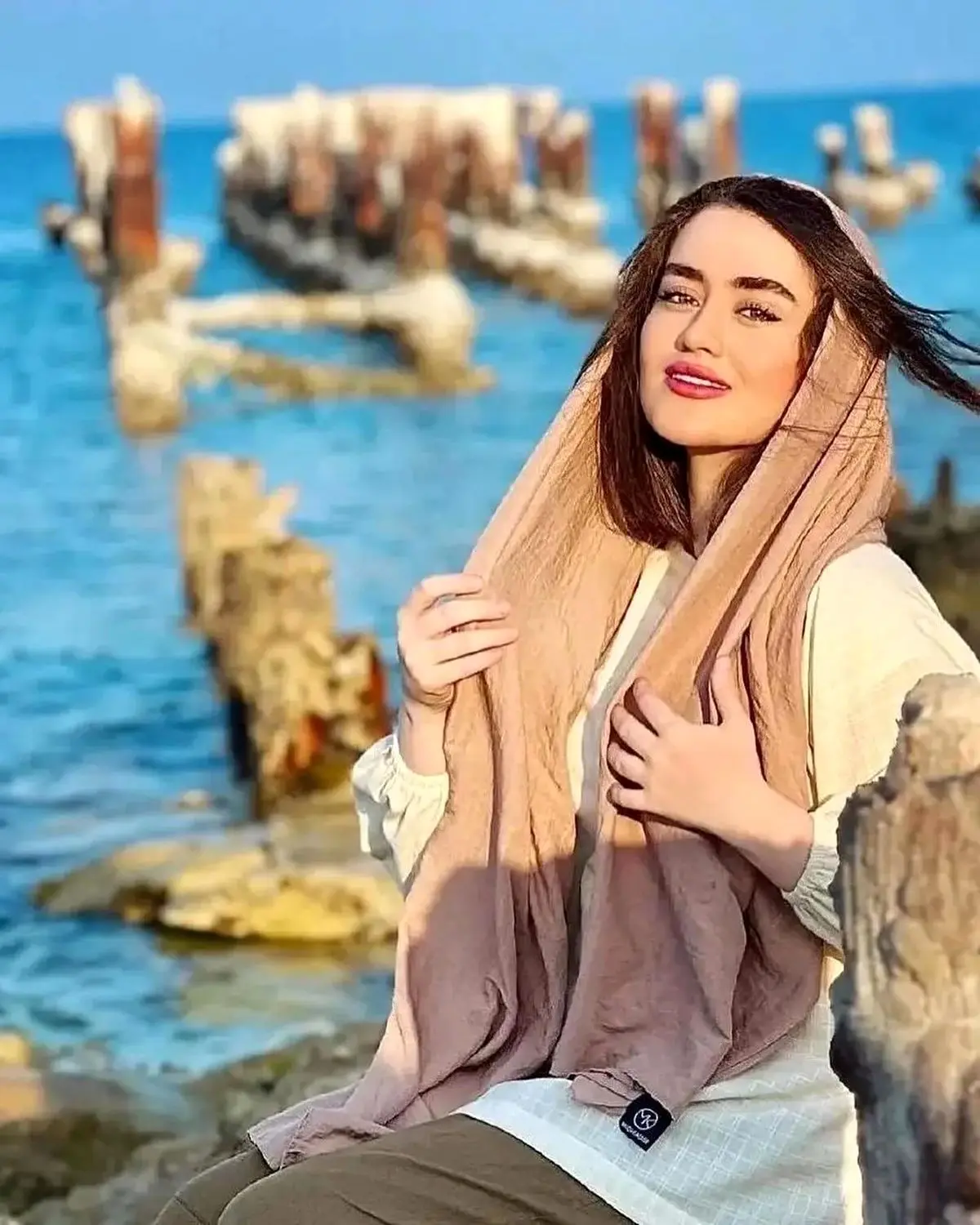 عکس های متفاوت زیباترین خانم مجری خارج از صدا و سیما ! / رونمایی فاطمه کیا  پاشا از