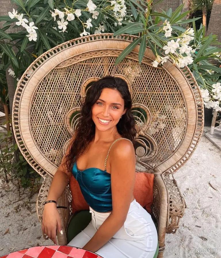 امباپه و همسرش در ساحل