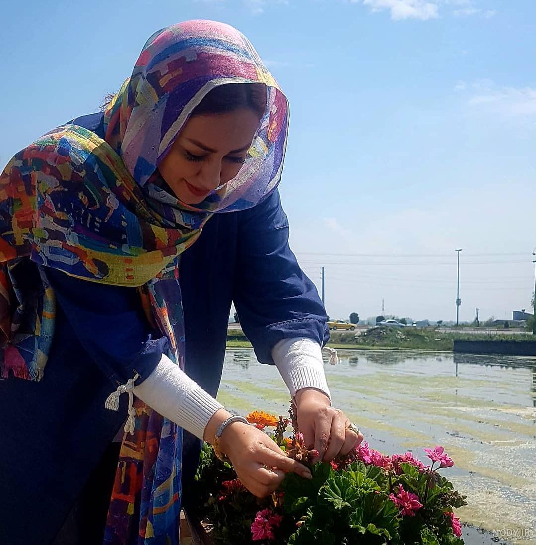 خاله قاصدک : مراقبم دچار سندرم ملکه زنبور نشوم / آشتی کنان خانم مجری و خواهر کوچکش مقابل دوربین + فیلم خاله قاصدک : مراقبم دچار سندرم ملکه زنبور نشوم / آشتی کنان خانم مجری و خواهر کوچکش مقابل دوربین + فیلم