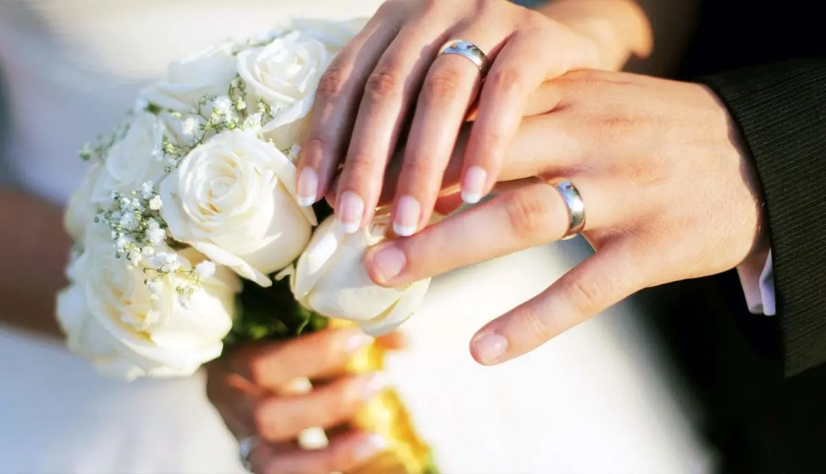 عکس از پیرزن خنده دار
