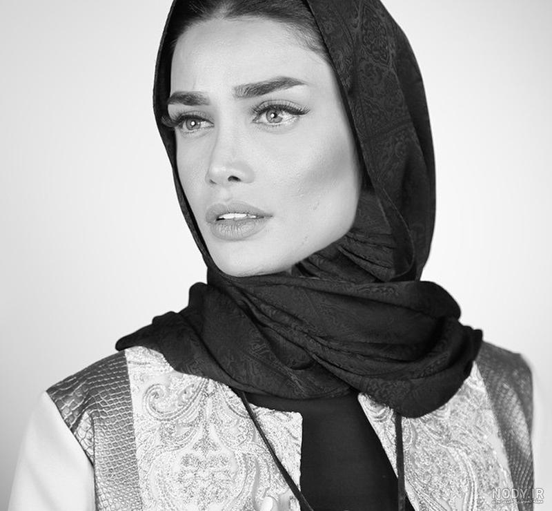 عکس - سگ بزرگ الجثه تینا آخوند تبار!