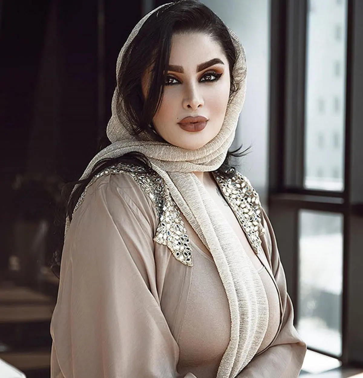 مهراد جم در کنار بچه اش و دنیا جهانبخت در انگلیس / عکس