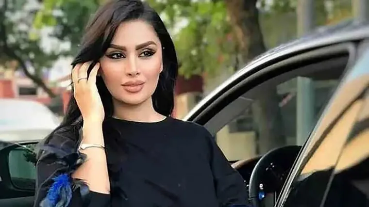 چهره دنیا جهانبخت قبل از عمل های زیبایی / آرتام به پدرش رفته است !