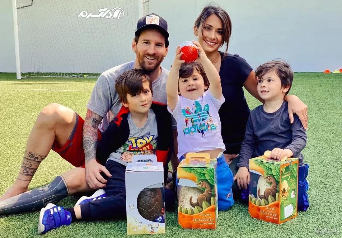 عکس مسی و همسرش در ساحل