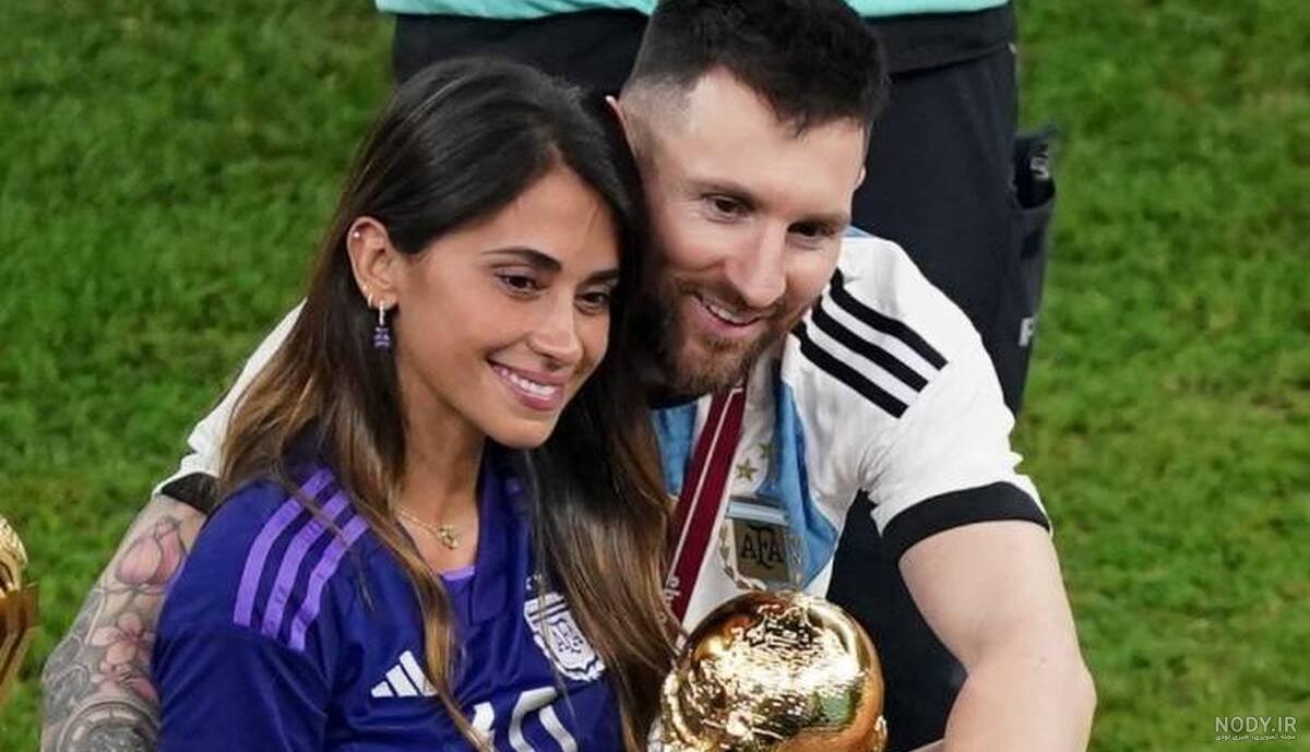 عکس مسی و همسرش در ساحل