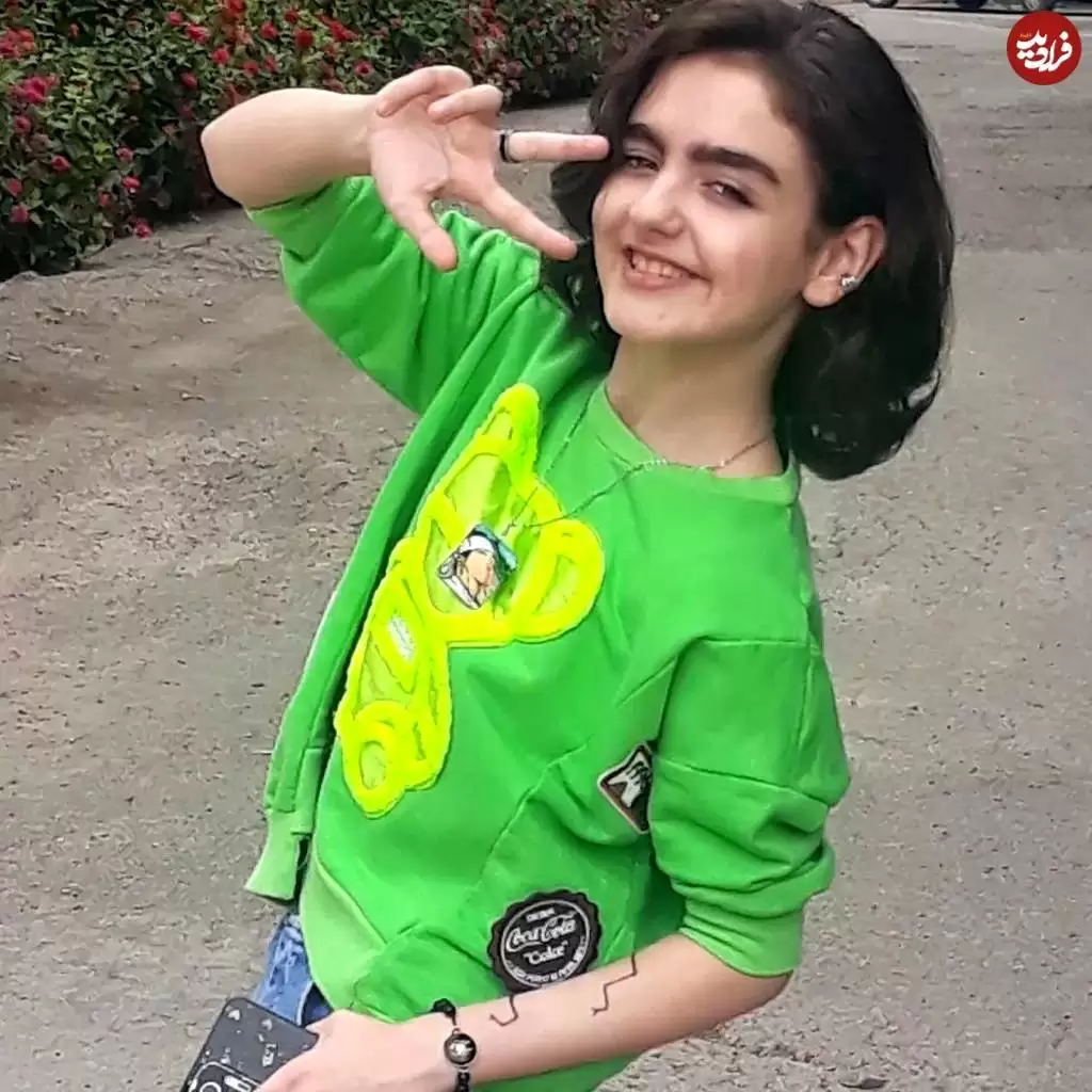 باورتون میشه پدر واقعی مومو در ”بچه مهندس” با این تیپ و این سن و سال باشه ؟!