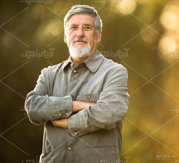 عکس با کیفیت از صورت چروکیده پیرمرد عکس با کیفیت از صورت چروکیده پیرمرد