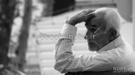 عکس با کیفیت پیر مرد خندان عینکی و کچل – 123گرافیک عکس با کیفیت پیر مرد خندان عینکی و کچل – 123گرافیک