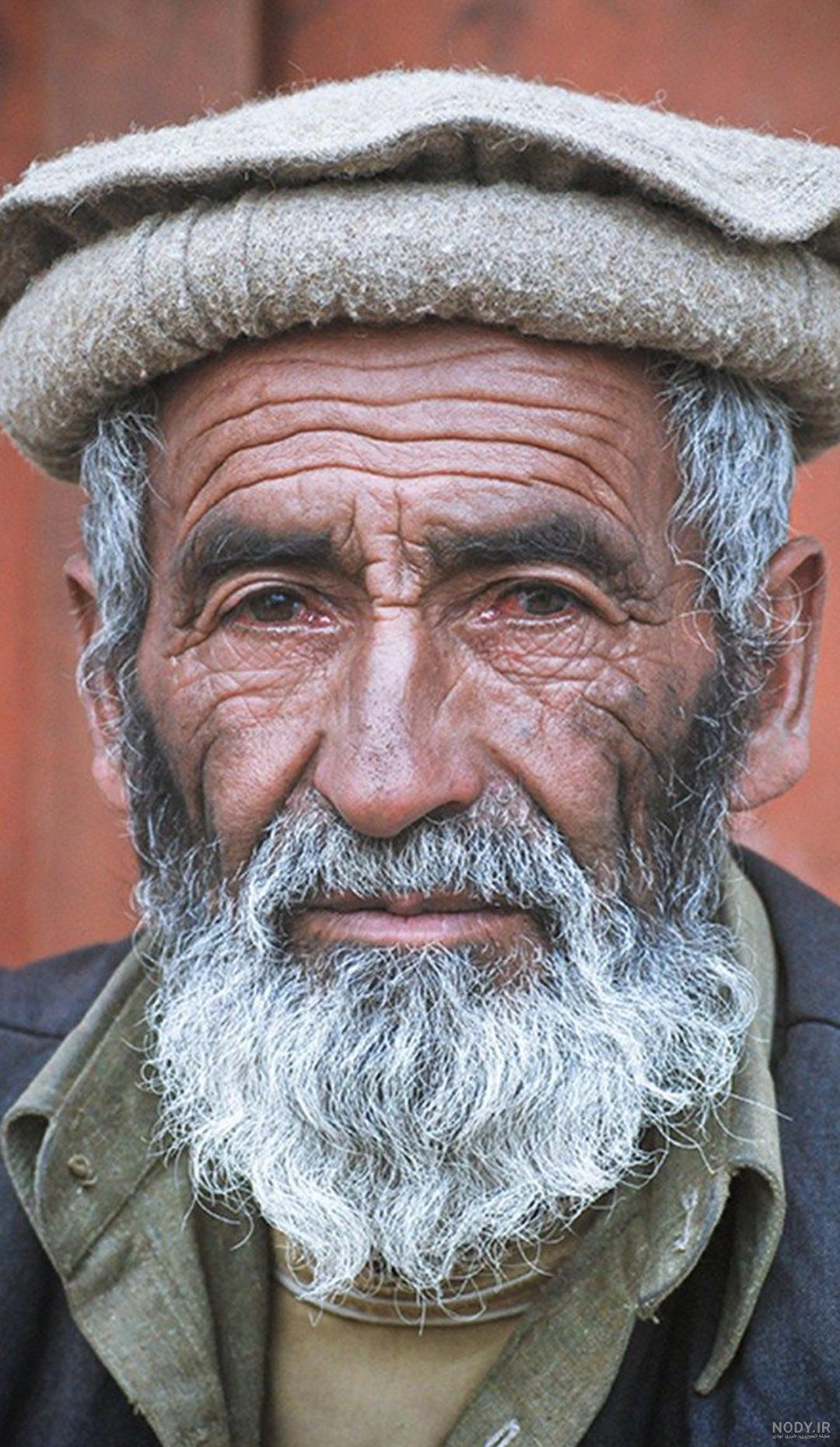 مدل چهره ی پیرمرد برای سیاه قلم مدل چهره ی پیرمرد برای سیاه قلم